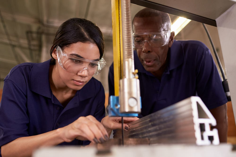relocation assistance for apprentices