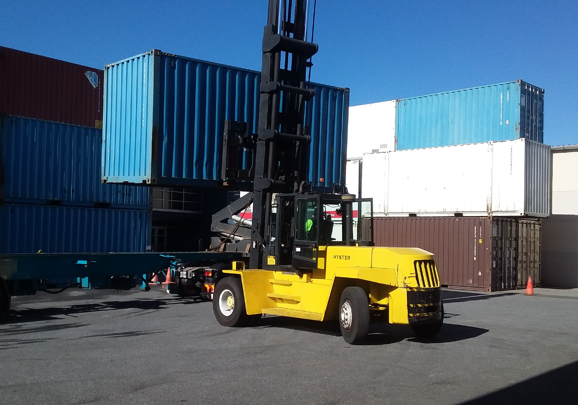 Flexible moving and storage solutions